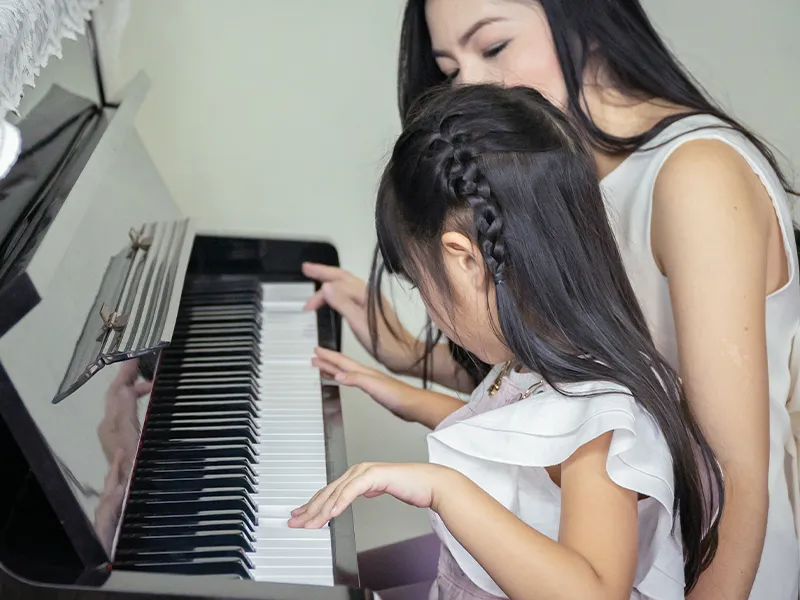 予約して、来て、すぐ弾く。